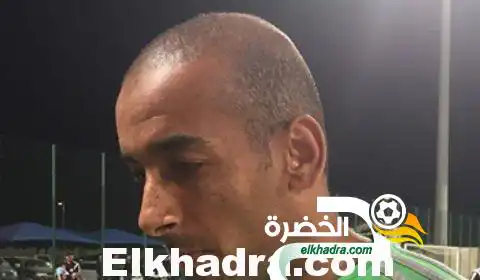 عزالدين دوخة يصاب بحجر من الجماهير على مستوى الرأس