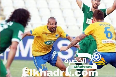رفيق جبور يحتفل بكأس قبرص في ملهى ليلي مع الفتيات