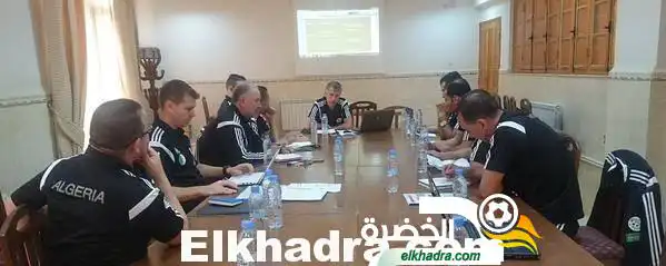غوركوف يجتمع مع طاقمه الفني و يعرض برنامج المعسكر التحضيري تحسبا لمواجهة السيشل
