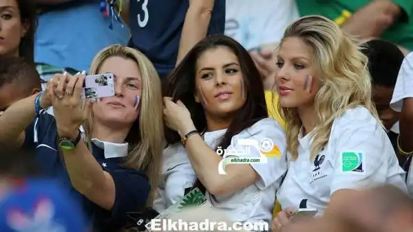 صور.. صديقات وزوجات لاعبي برشلونة ويوفنتوس.. من الأجمل؟