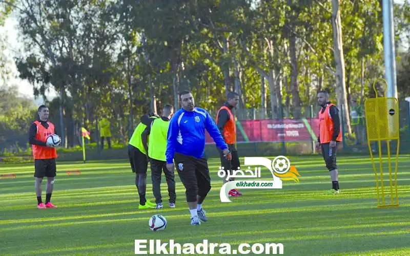 وفاق سطيف يستلم درع البطولة و1 مليار سنتيم مكافأة في حفل الفاف