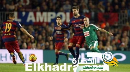 برشلونة يفوز على إيبار بثلاثية و يواصل مطاردة ريال مدريد على قمة الليجا