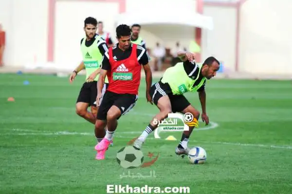 الجزائر غينيا :صور ثاني حصة تدريبية للمنتخب الوطني و تدشين ارضية جديدة