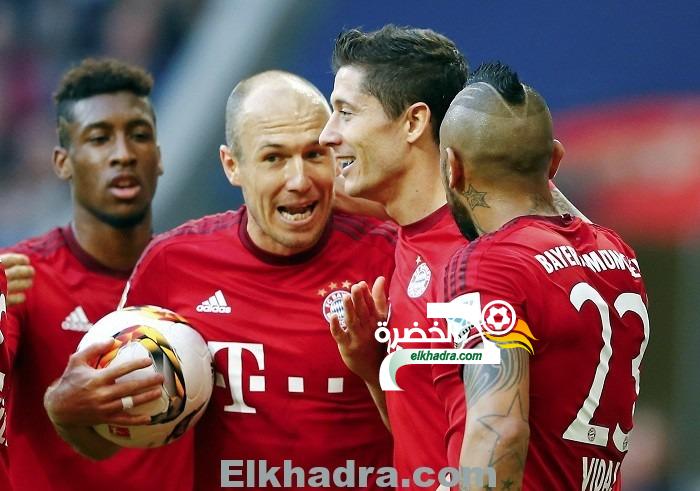 الدوري الألماني : بايرن يقسو على شالكه وفولفسبورج يسحق بريمن 13