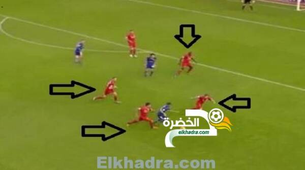لاعبو ليفربول يحاصرون محرز على طريقة محاصرة ميسي ودينلسون!