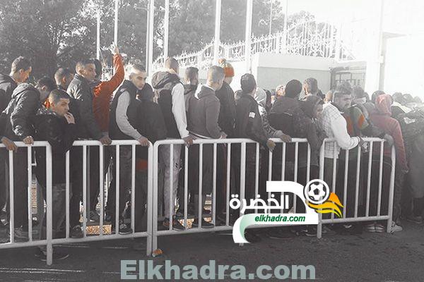 مولودية الجزائر واتحاد العاصمة : مئات الأنصار يتدفقون على شبابيك 5 جويلية