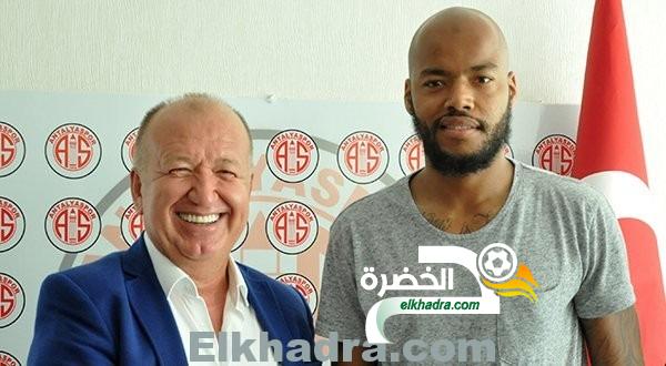 أنطالياسبور يٌقصي مبولحي من مباريات البطولة التركية