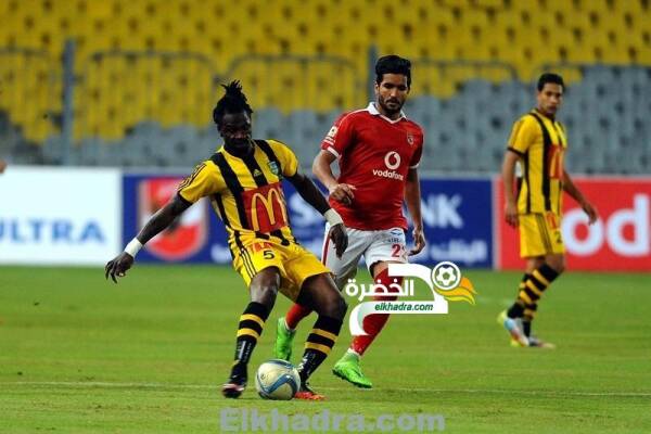 الأهلي المصري ينتزع صدارة الدوري بفوزه على المقاولون العرب