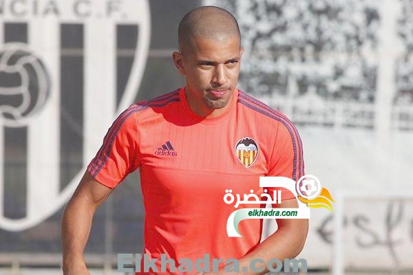 ليفربول ومانشستر يتصارعان على الجزائري سفيان فغولي