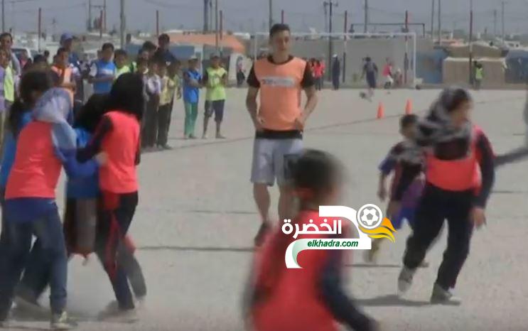 مسعود اوزيل يزور مخيم للاجئين السوريين في الأردن 1