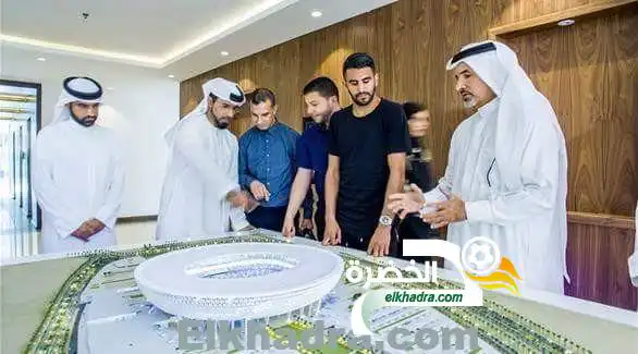 بالصور .. رياض محرز يخصّ بتكريم مُميّز في دبي