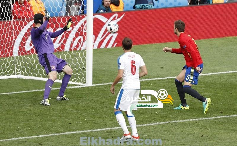 يورو 2016 : فوز اسبانيا علي التشيك بهدف نظيف احرزه بيكيه 1