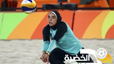 دعاء الغباشي توضح حقيقة صورتها السيلفي مع علم إسرائيل