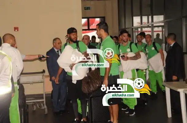 بالصور .. المنتخب الوطني يحل بنيجيريا تحسبا لمواجهة النسور يوم السبت المقبل