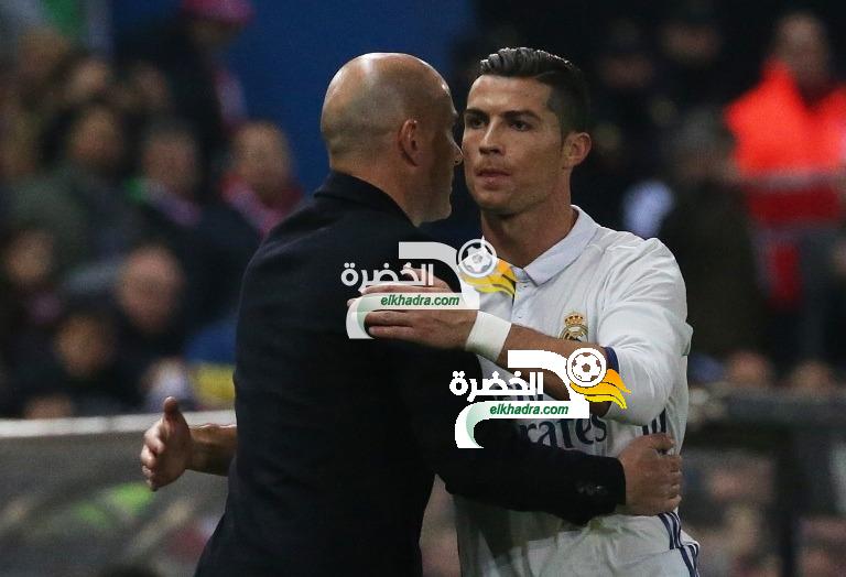 زيدان : كريستيانو رونالدو يستحق الفوز بجائزة أفضل لاعب في العالم 2016