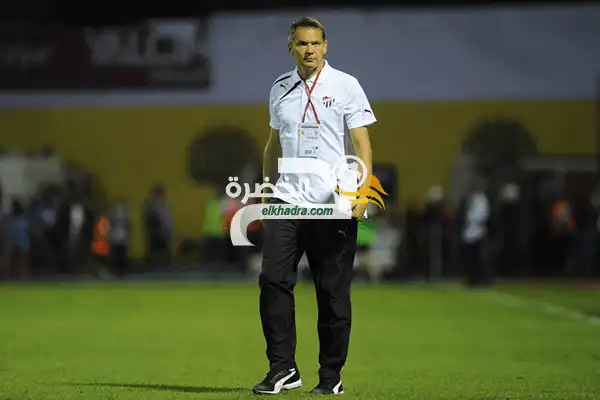 رودي فركمبينك مساعدا أول لجورج ليكنس في العارضة الفنية للخضر