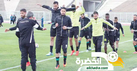 شباب قسنطينة : بن براهم يمنع من التدرب و شرفة و عودية يغيبان أمام النصرية