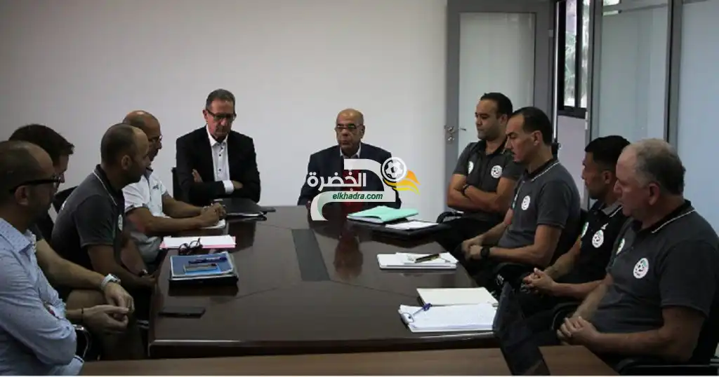 رسميًا .. جورج ليكنز يستقيل من تدريب المنتخب الجزائري