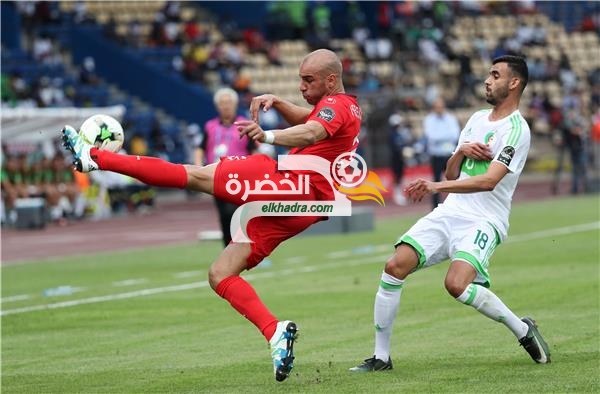 أرسنال وإيفرتون يتنافسان على ضم رشيد غزال