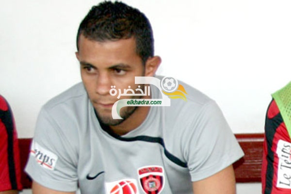بالصور .. عندما يظهر بطن حارس مرمى اتحاد العاصمة منصوري امام شبيبة القبائل (شاهد)