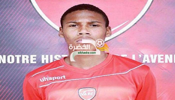 ستيف أمبري نجم فالنسيان الفرنسي يرحب باللعب لصالح الجزائر