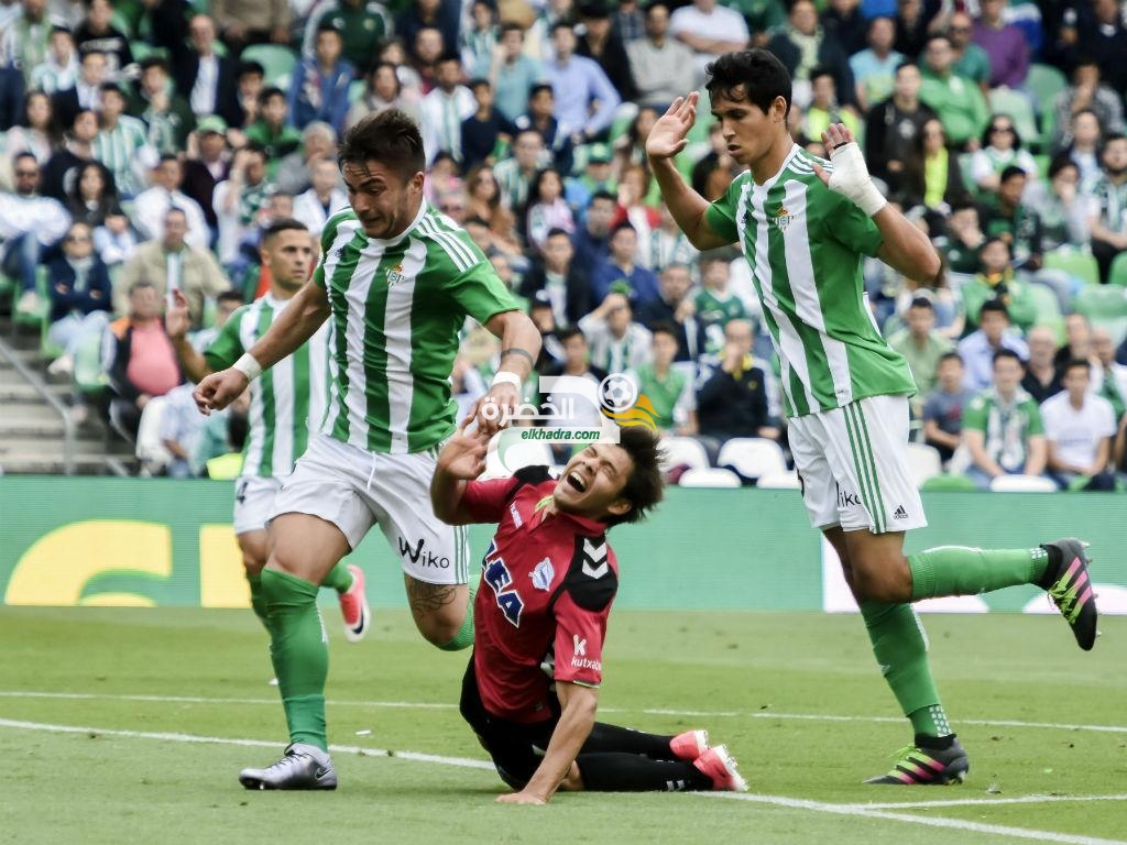 ريال بيتيس يقرر الحفاظ على لاعبه الجزائري عيسى ماندي  2