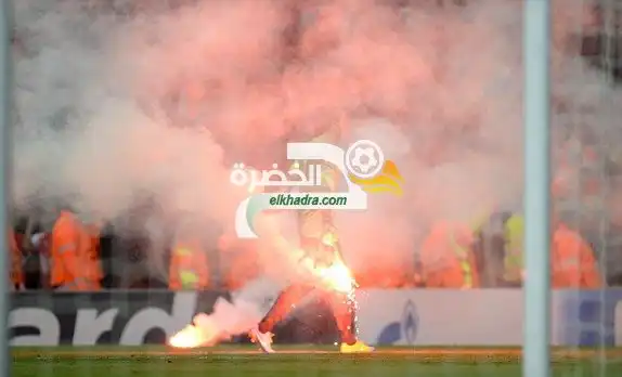 سجن مستعملي الألعاب النارية في مدرجات الملاعب و خارجها
