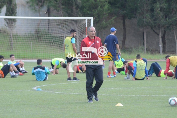 الزاكي يعد جماهير شباب بلوزداد بالكأس السابعة