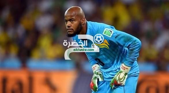الهلال السعودي ينافس الشباب على رايس مبولحي والحارس يرد