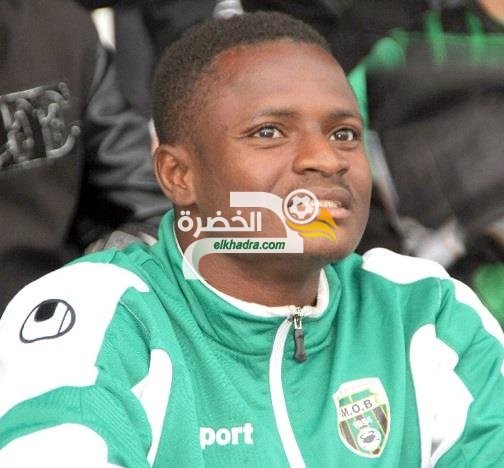 سومايلا سيديبي يوقع عقدًا مع اتحاد العاصمة لمدة 3 مواسم