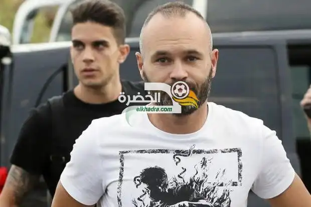 إنييستا يُكذب أقوال رئيس برشلونة