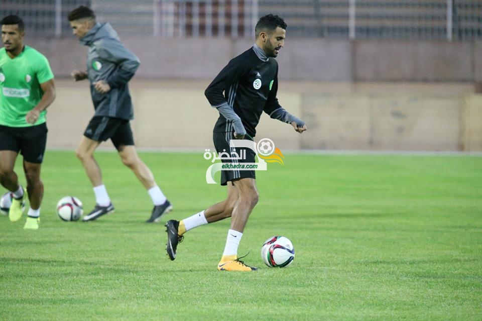 صور الحصة التدريبية للمنتخب الوطني في ملعب حملاوي 1