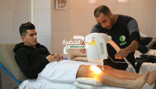 بالصور : يوسف عطال يواصل العلاج بمركز سيدي موسى
