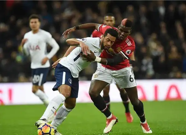 مانشستر يونايتد يسقط أمام مضيفه توتنهام بثنائية