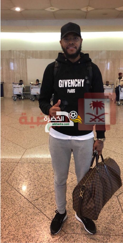 مبولحي يصل إلى السعودية تحسبا لإنضمامه إلى الإتفاق