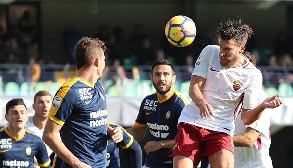 روما يفوز على مضيفه هيلاس فيرونا بهدف نظيف