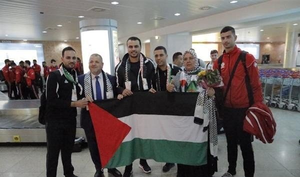 المنتخب الفلسطيني يبدأ تربصه في الجزائر 5