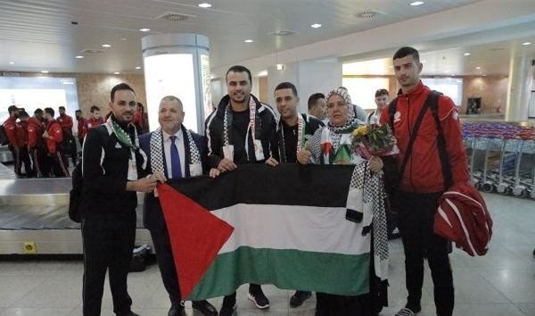 المنتخب الفلسطيني يبدأ تربصه في الجزائر
