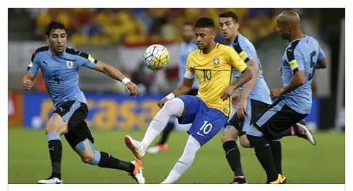 منتخب أوروغواي يطلب مواجهة الخضر بشكل رسمي