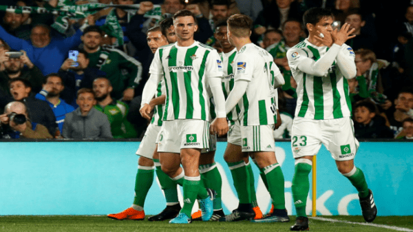 نادي عيسى ماندي ريال بيتيس يكتشف إصابة 3 لاعبين بفيروس كورونا