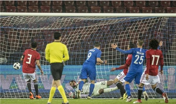 منتخب مصر يتلقى هزيمة جديدة على يد اليونان بهدف نظيف