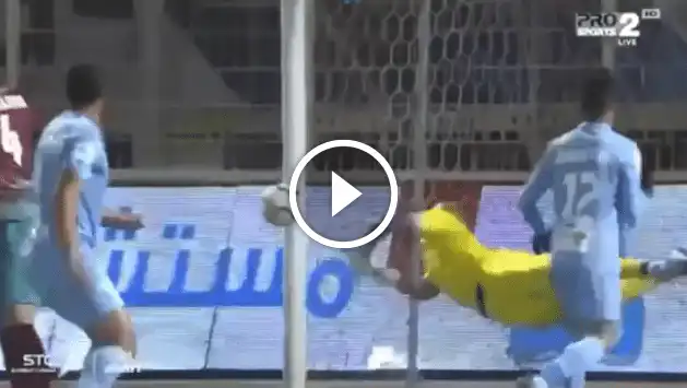 تصدي مبولحي الذي أدهش معلق المباراة ويرد على صاحب أكشنها يا دوري