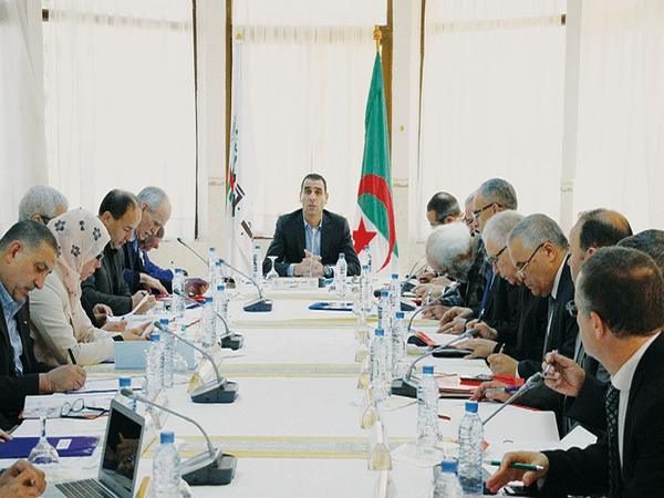 الفاف في اجتماع للإطاحة برابح ماجر