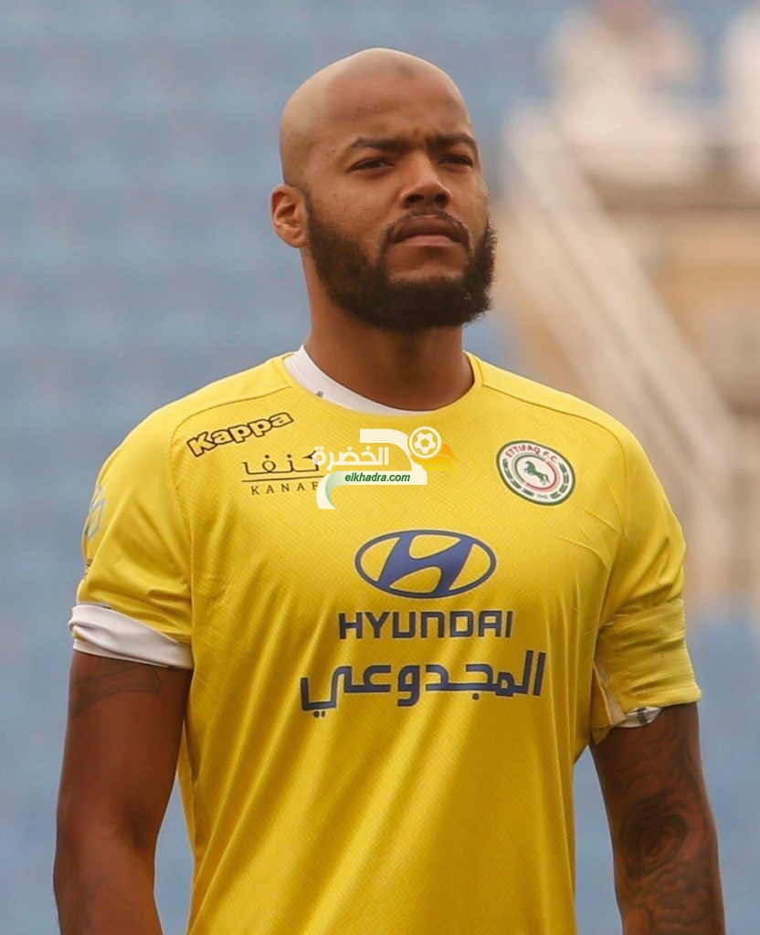 مبولحي يتألق و يُسقط “الهلال” ويُشعل النار في الدوري السعودي