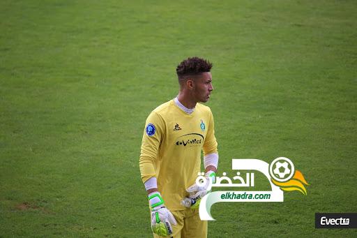 الحارس الجزائري “ريان بوعلاق” يظهر مجددا مع نادي ريمس