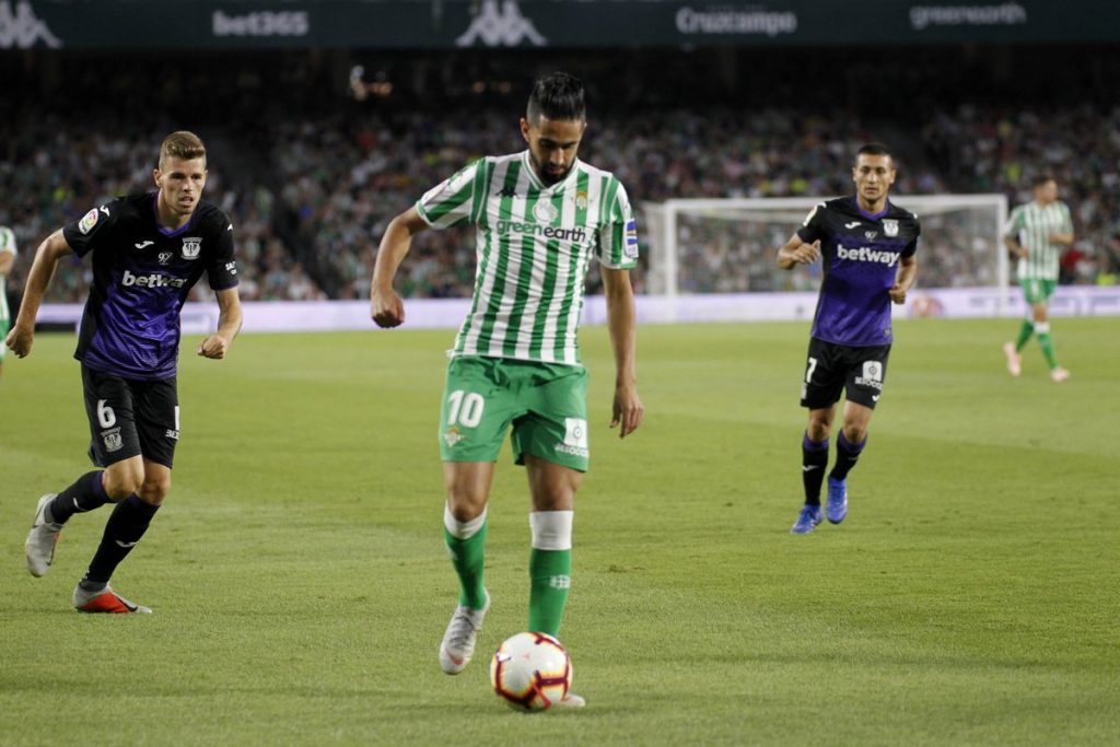 رياض بودبوز مطلوب في الدوري الكندي