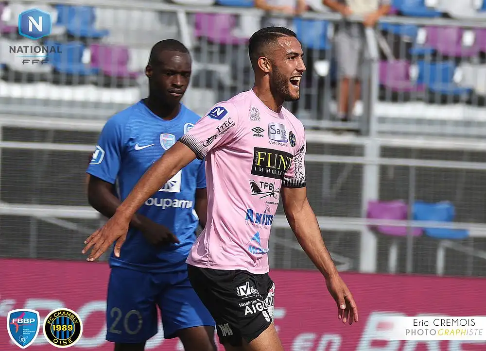 المهاجم الجزائري عثمان دادون يسجل أول أهدافه هذا الموسم !