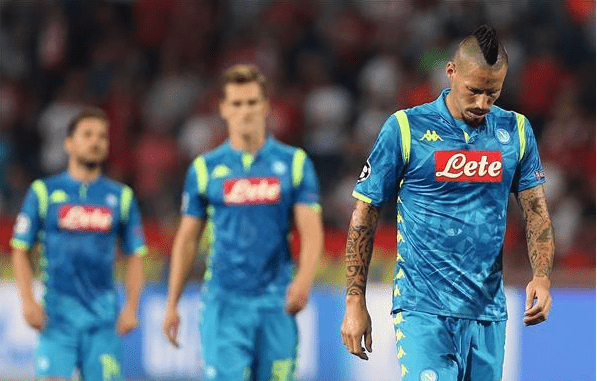 نابولي يتعادل مع النجم الأحمر الصربي في افتتاح دوري أبطال أوروبا