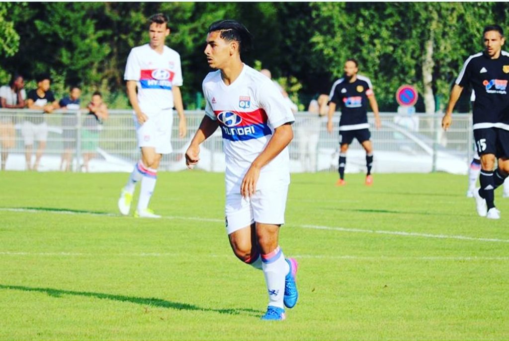 الجزائري محمد بهلولي يلتحق بتدريبات الفريق الأول لسامبدوريا
