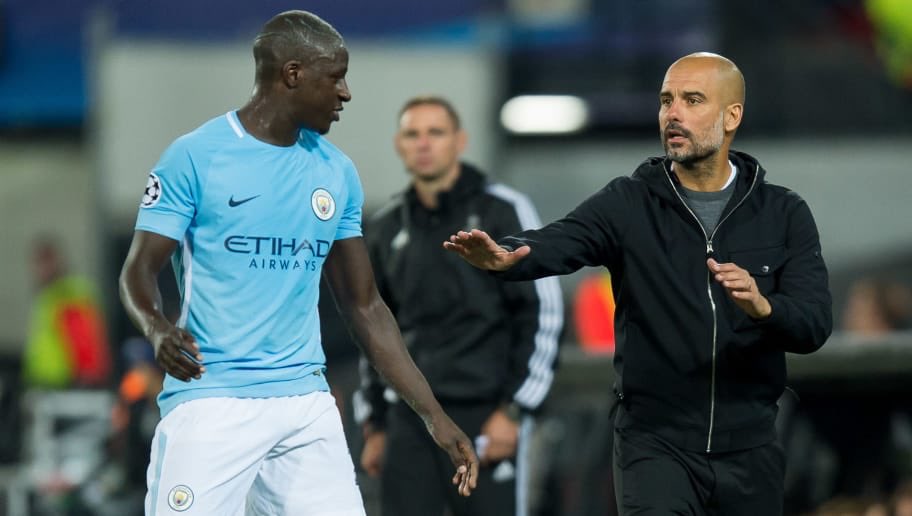 جوارديولا يقرر منع ميندي من التواجد مع الفريق الأول لمدة أسبوع